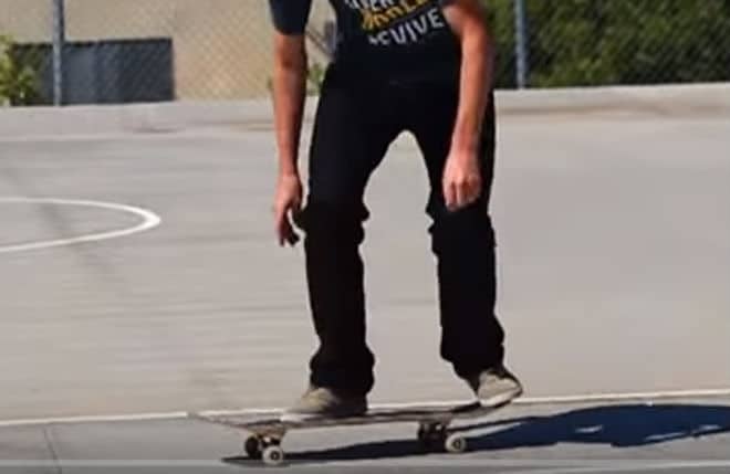Pop Shove It skateboard Step 1