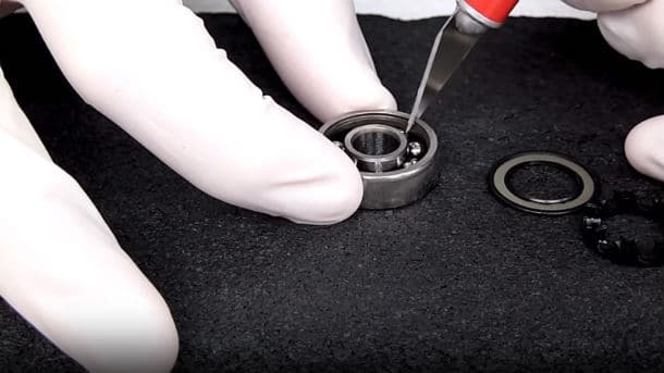 How to maintain the bearings