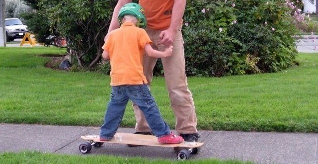 First Steps to Ride a Longboard